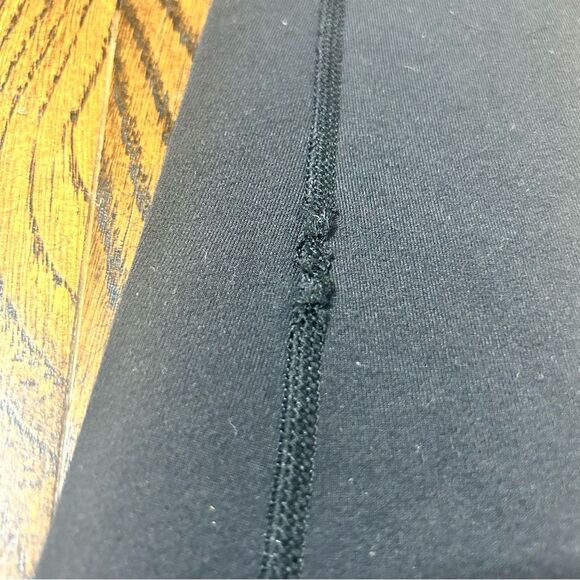 Lululemon Black Leggings Size 4 30” Inseam *Small flaws* Shiny Waistband - Picture 11 of 16